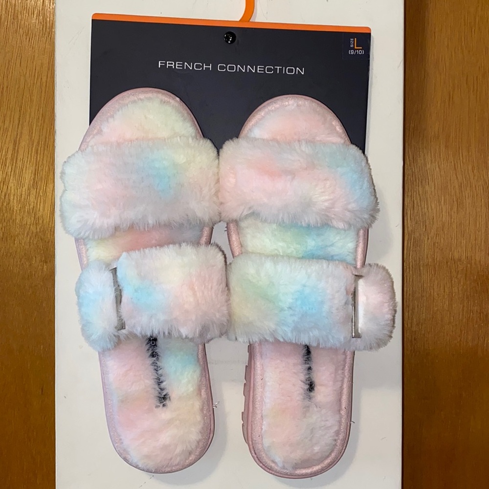 🧁 NWT French Connection Faux Fur Slippers
